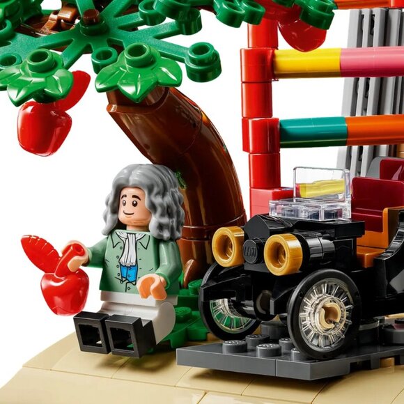 New Lego Ideas The Evolution of STEM w Collectible Scientist Minifigures 21355 - Picture 9 of 9